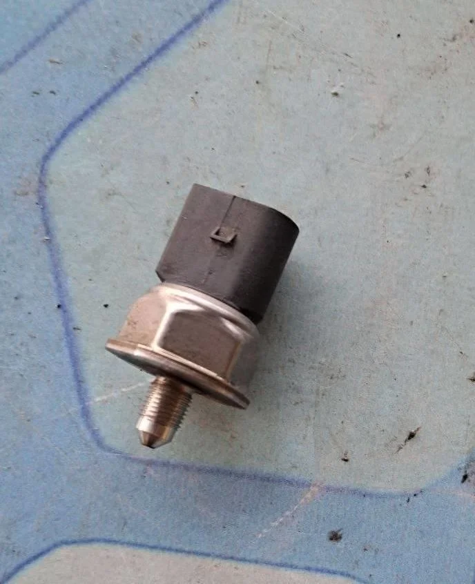 Датчик давления топлива Audi A4 2007-2015 B8