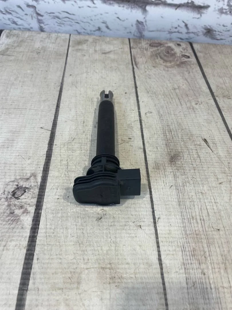 Катушка зажигания Audi A4 2007-2015 B8