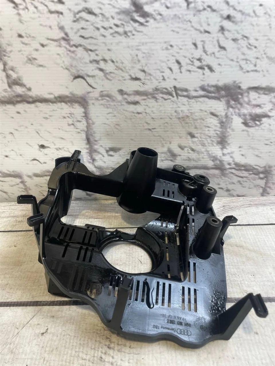 Маслоотражатель Audi A4 2007-2015 B8