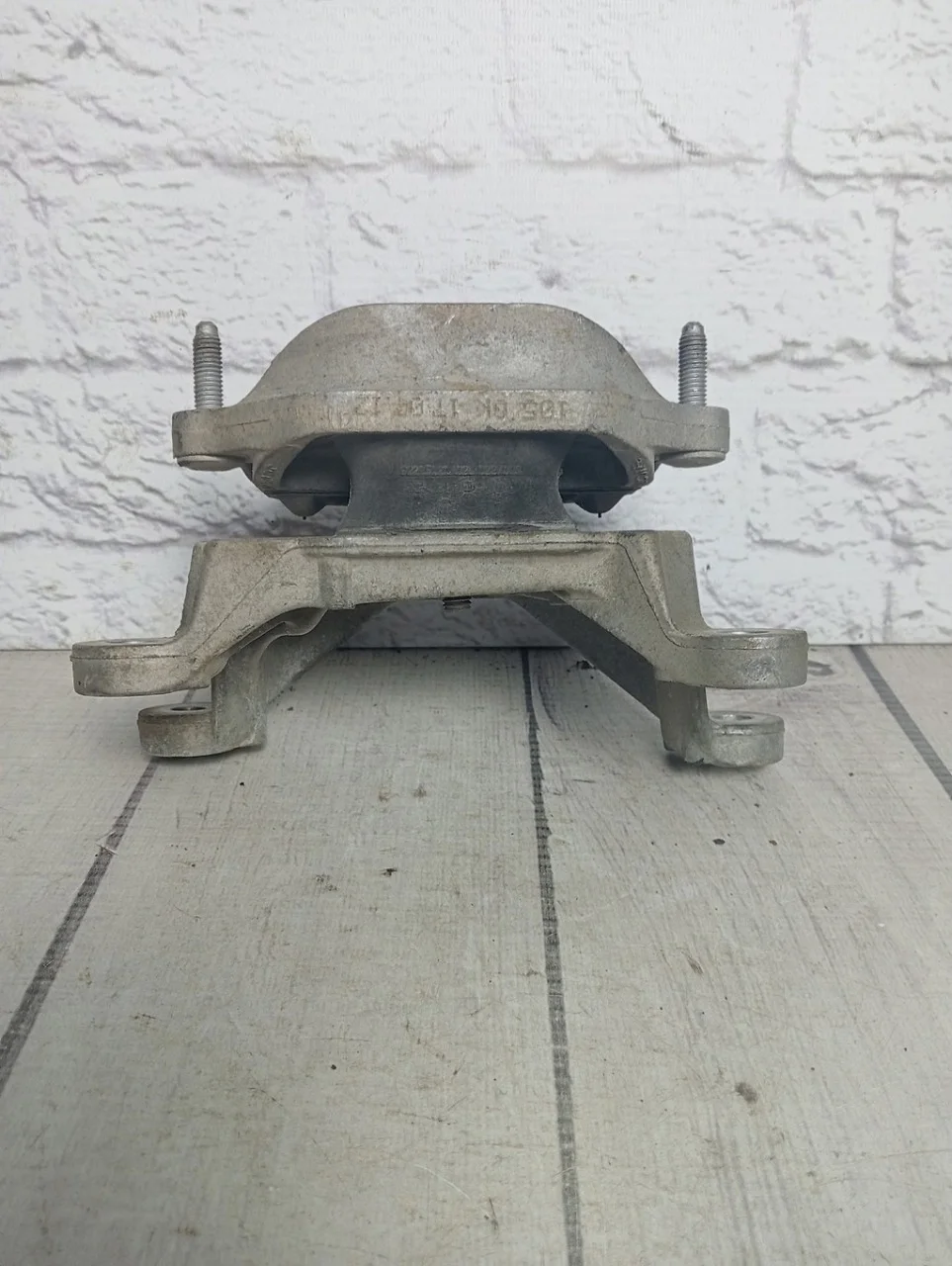 Опора кпп Audi A4 2007-2015 B8