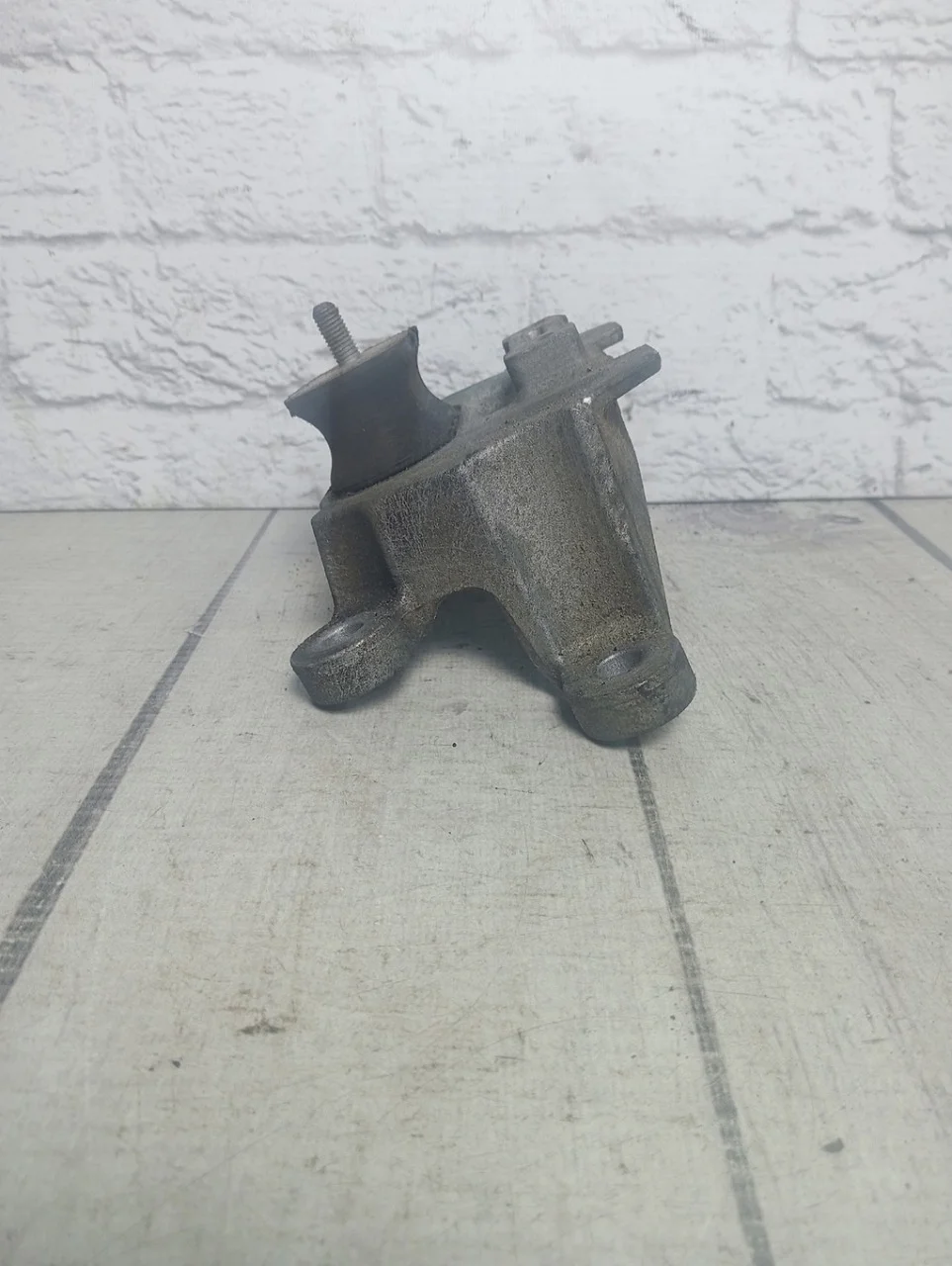 Кронштейн кпп Audi A4 2007-2015 B8