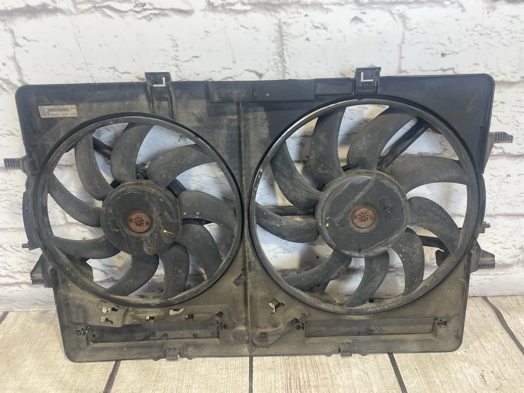 Диффузор вентиялторов сборе Audi A4 2007-2015 B8