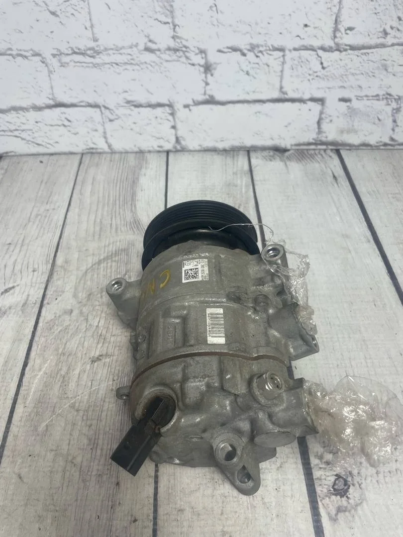 Компрессор кондиционера Audi A5 2008-2016 S5