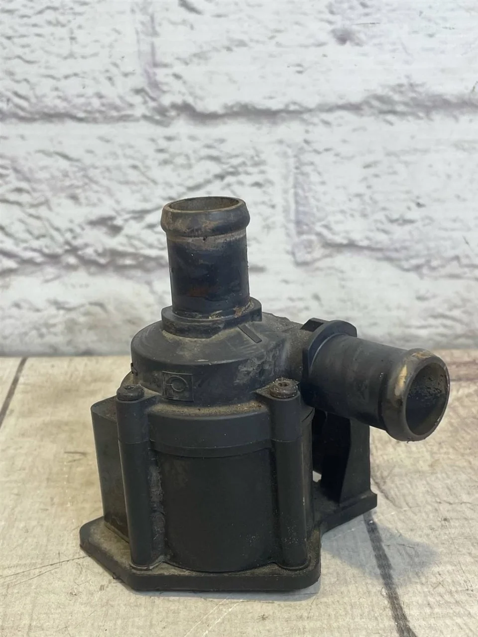 Насос водяной дополнительный Audi A5 2008-2016 S5