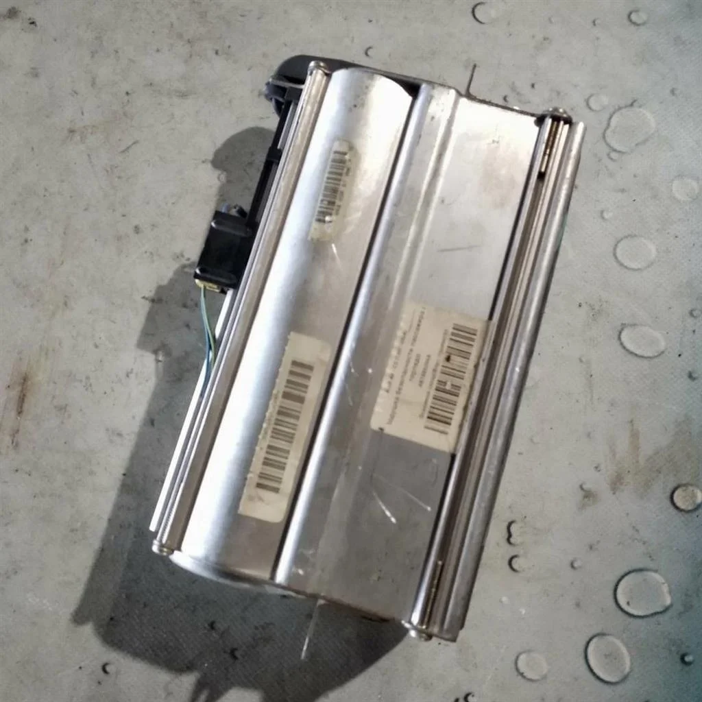 Подушка безопасности пассажира в торпедо Audi A6 1997-2004 C5