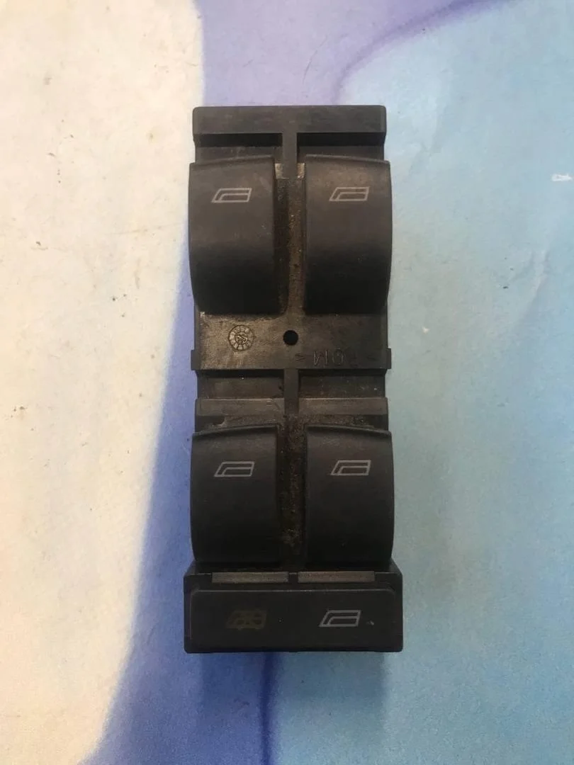 Кнопки стеклоподъемников блок управления Audi A6 1997-2004 C5