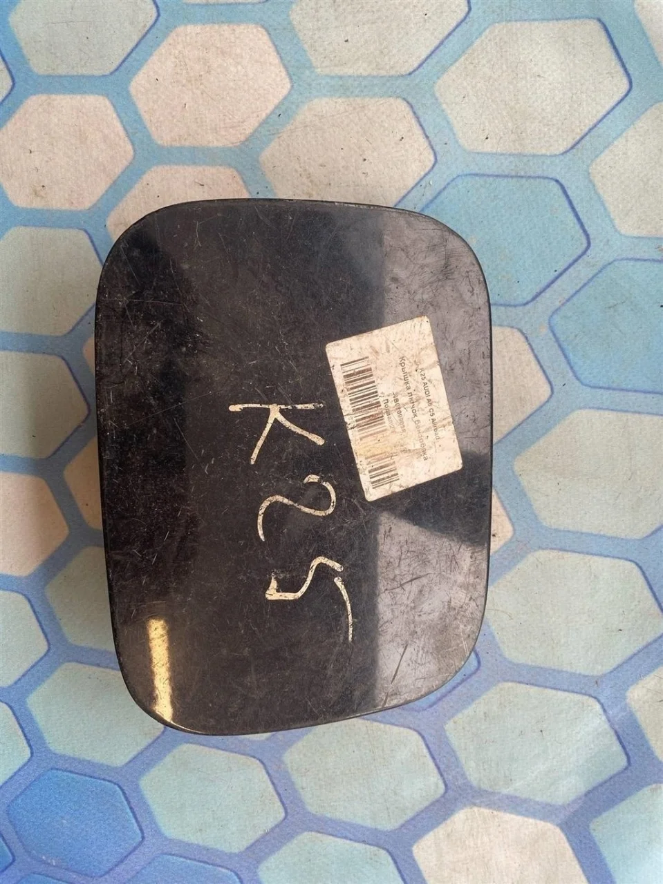 Крышка лючка бензобака Audi A6 1997-2004 C5