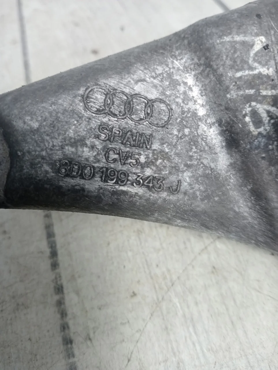 Кронштейн двигателя Audi A6 1997-2004 C5