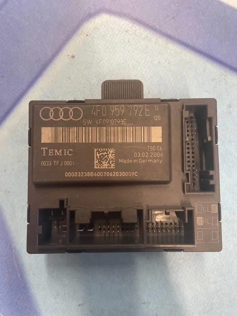 Блок комфорта Audi A6 2004-2011 C6