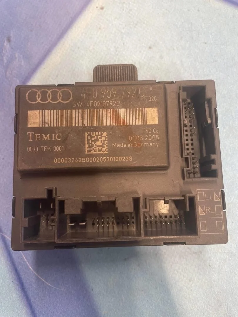 Блок комфорта Audi A6 2004-2011 C6