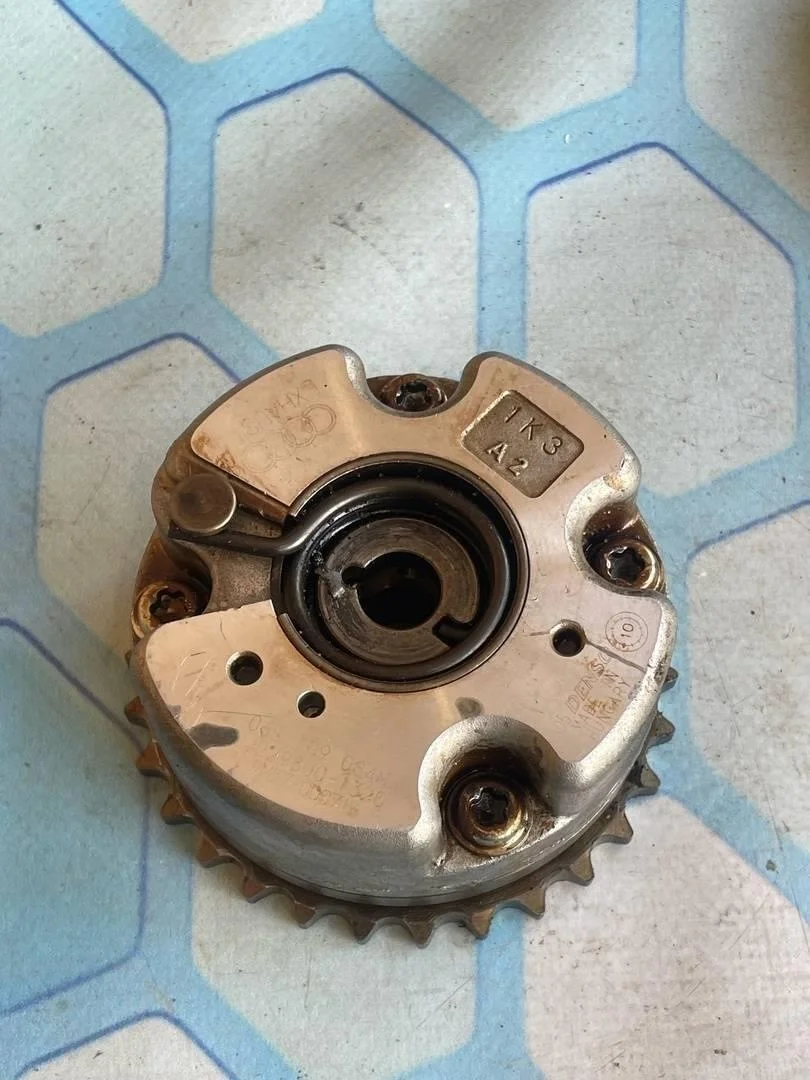 Регулятор фаз газораспределения Audi A6 2004-2011 C6