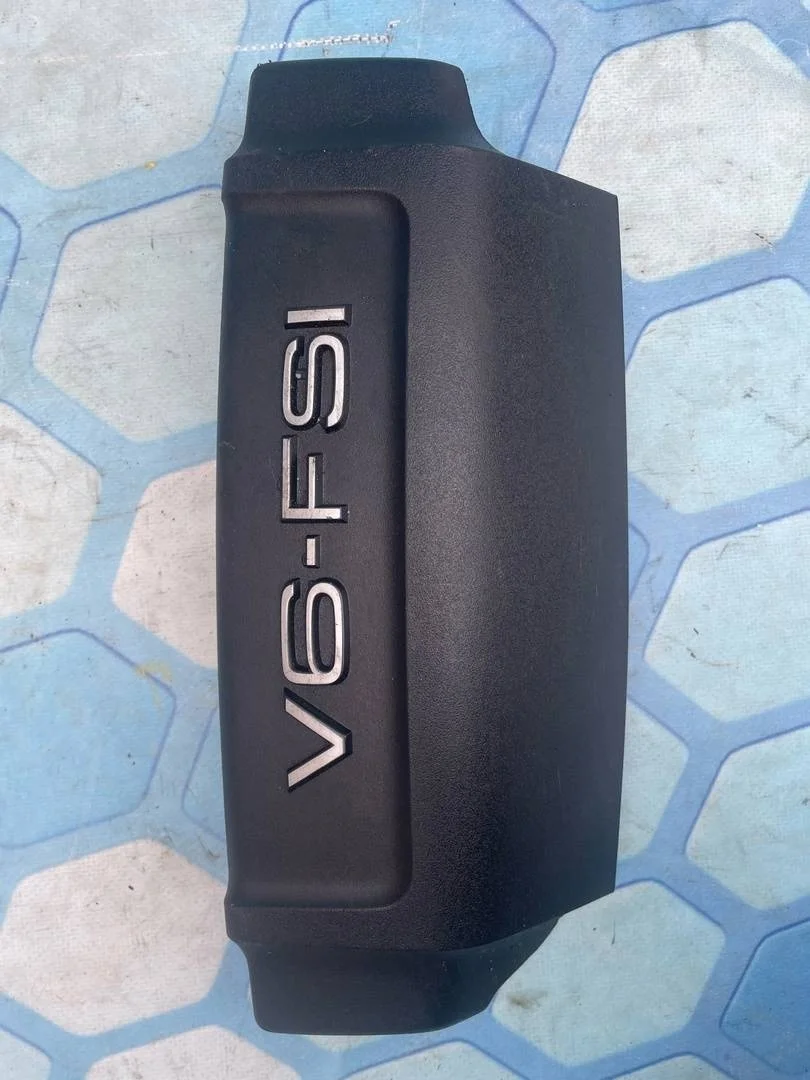 Накладка двигателя декоративная Audi A6 2004-2011 C6