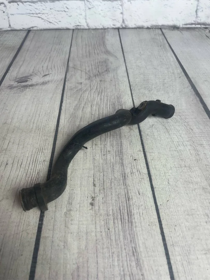 Трубопровод системы охлаждения Audi A6 2004-2011 C6