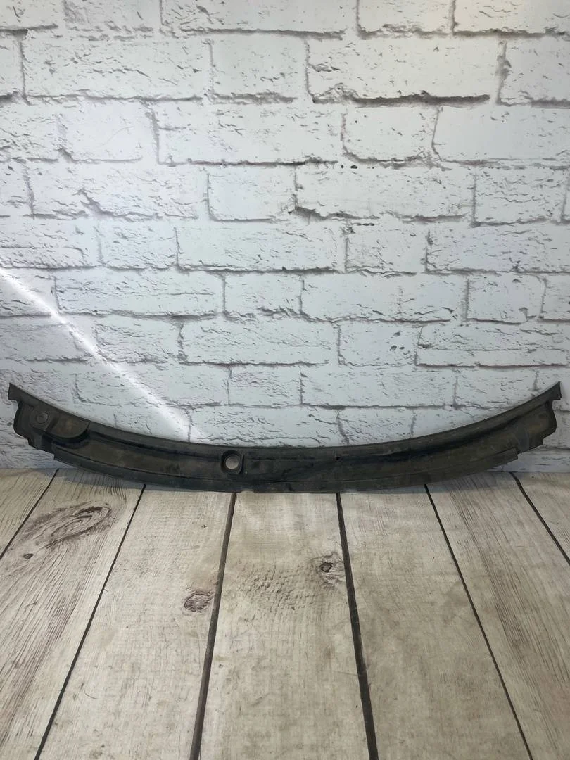 Водоотводящий щиток жабо Audi A6 2004-2011 C6