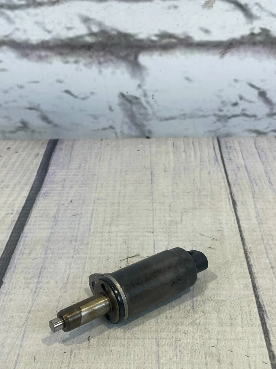 Клапан электромагнитный Audi A6 2004-2011 C6