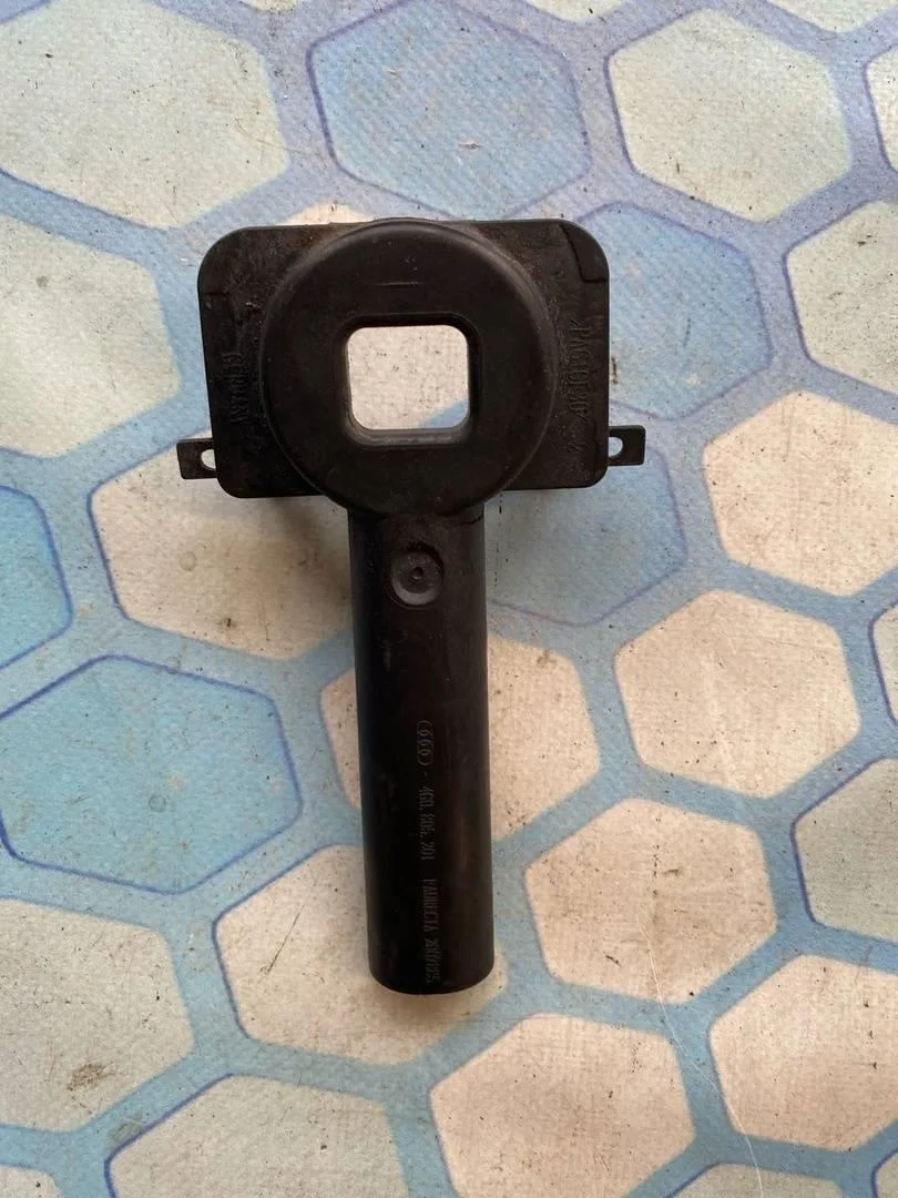 Кронштейн крепления радиатора Audi A6 2011-.в. C7