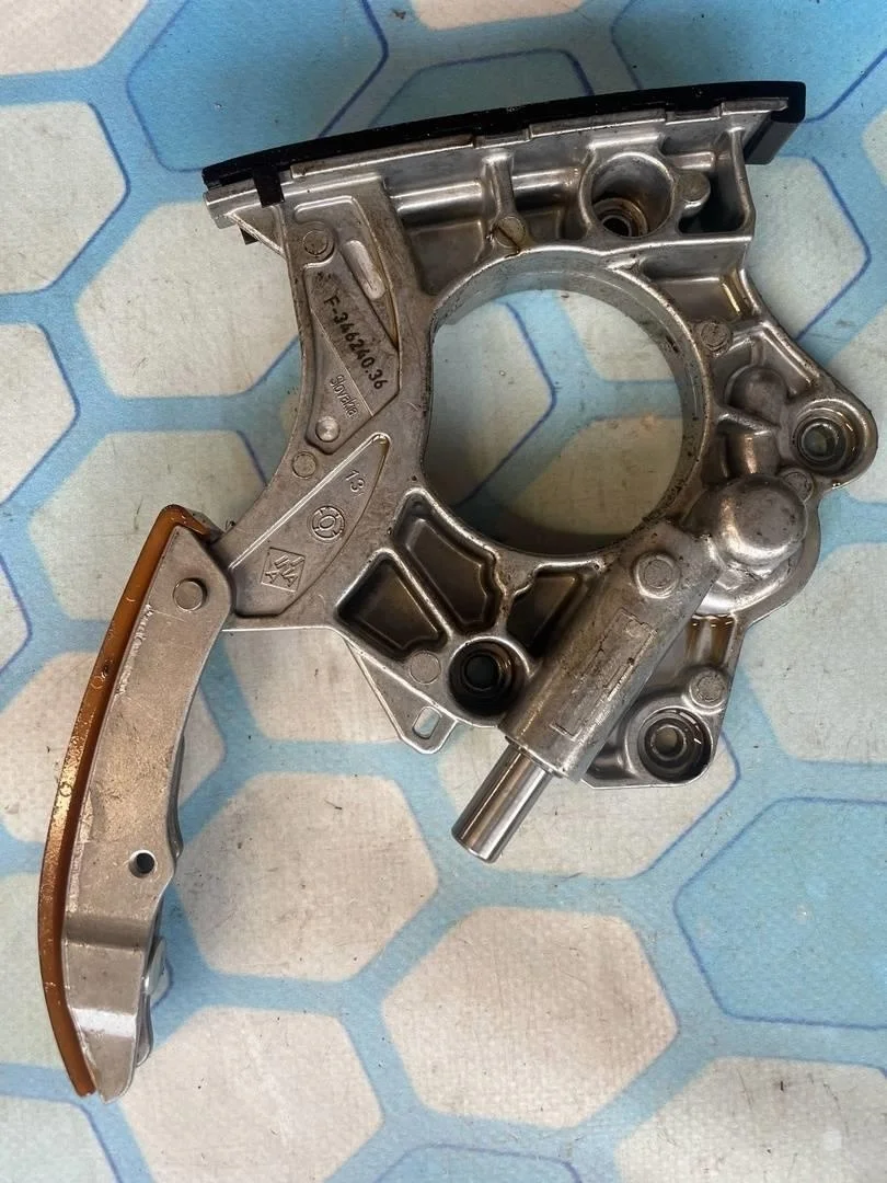 Натяжитель цепи распредвалов Audi A6 2011-.. C7