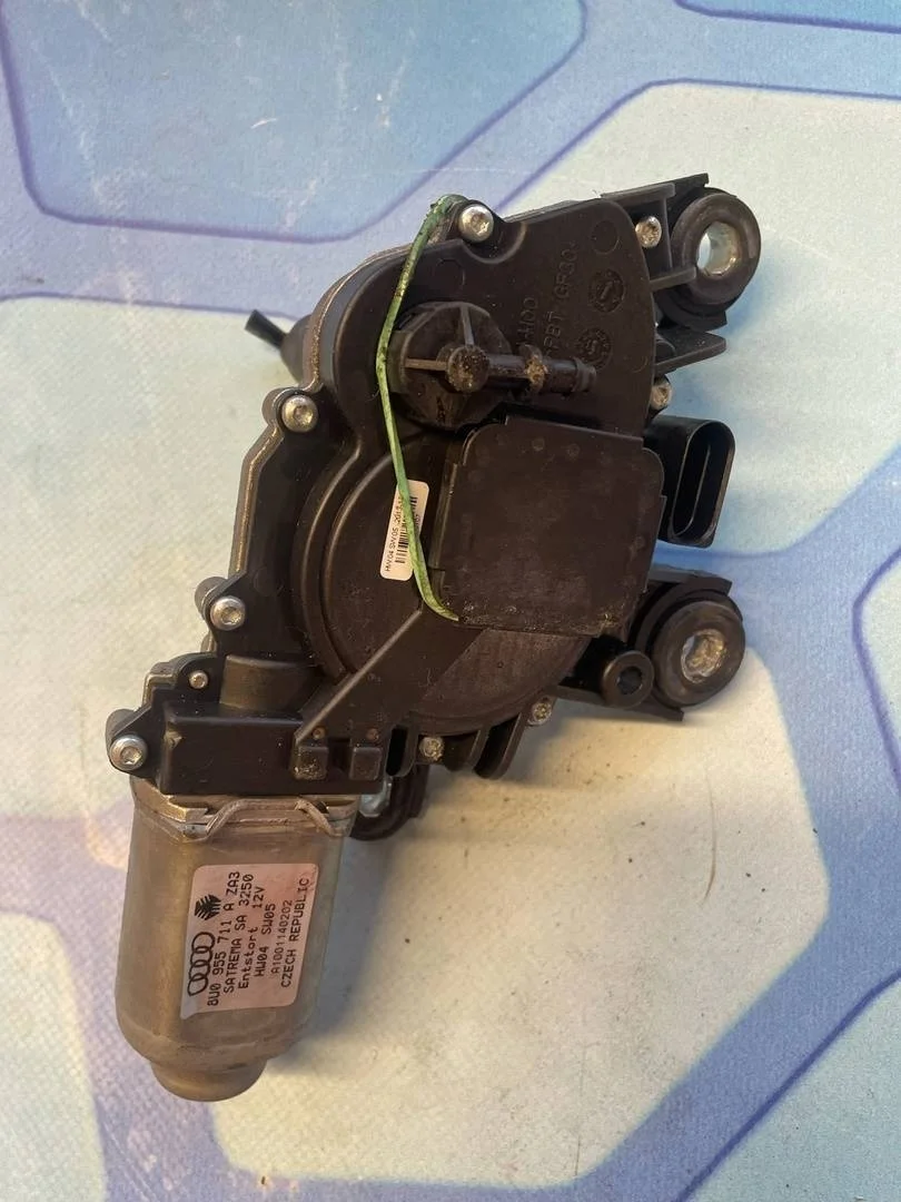 Моторчик стеклоочистителя задний Audi A6 2011-.в. C7