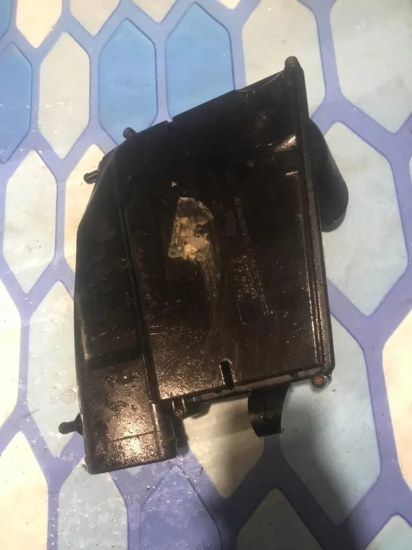 Корпус воздушного фильтра Mercedes 2007-2015 W204