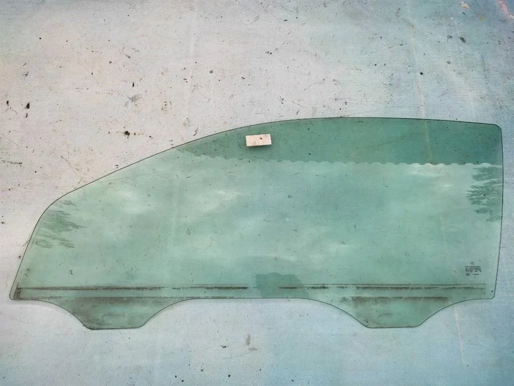 Стекло двери передней левой Mercedes 2002-2009 W211