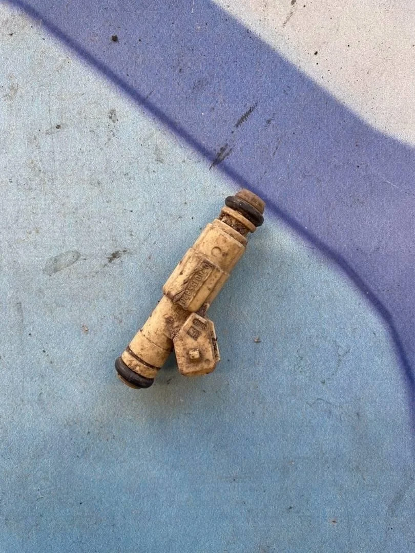 Форсунка топливная бензиновая Ford Focus 1 1998-2005