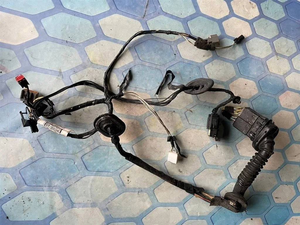 Проводка двери передней левой Ford Focus 2 2005-2008