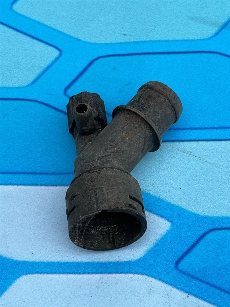 Фланец водяного охлаждения VW Golf 4 1997-2005