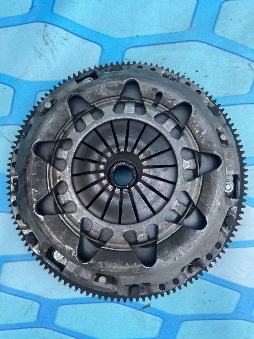 Комплект сцепления VW Golf 2003-2009