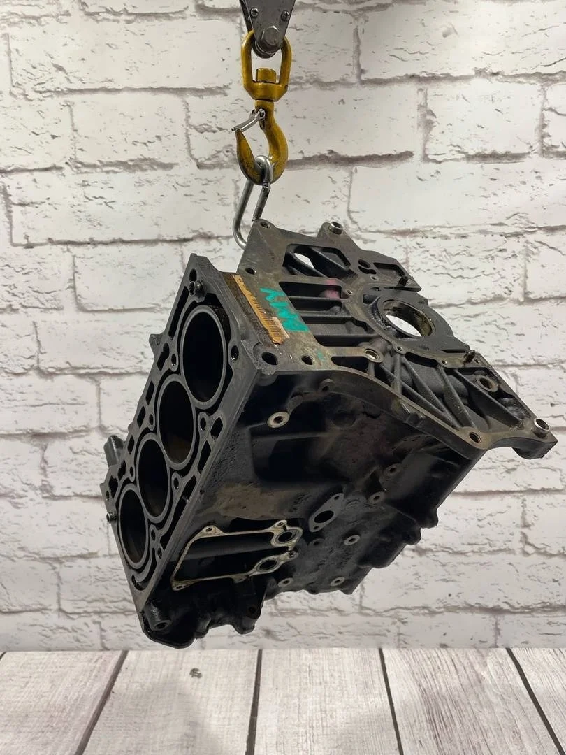 Блок цилиндров двигателя пустой VW Golf 2003-2009