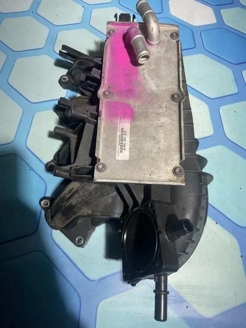 Коллектор впускной VW Golf 5 Plus 2005-2014