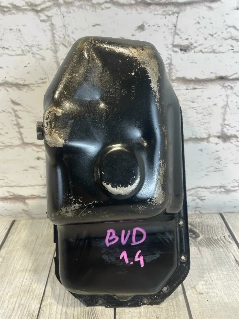 Масляный поддон VW Golf 5 Plus 2005-2014