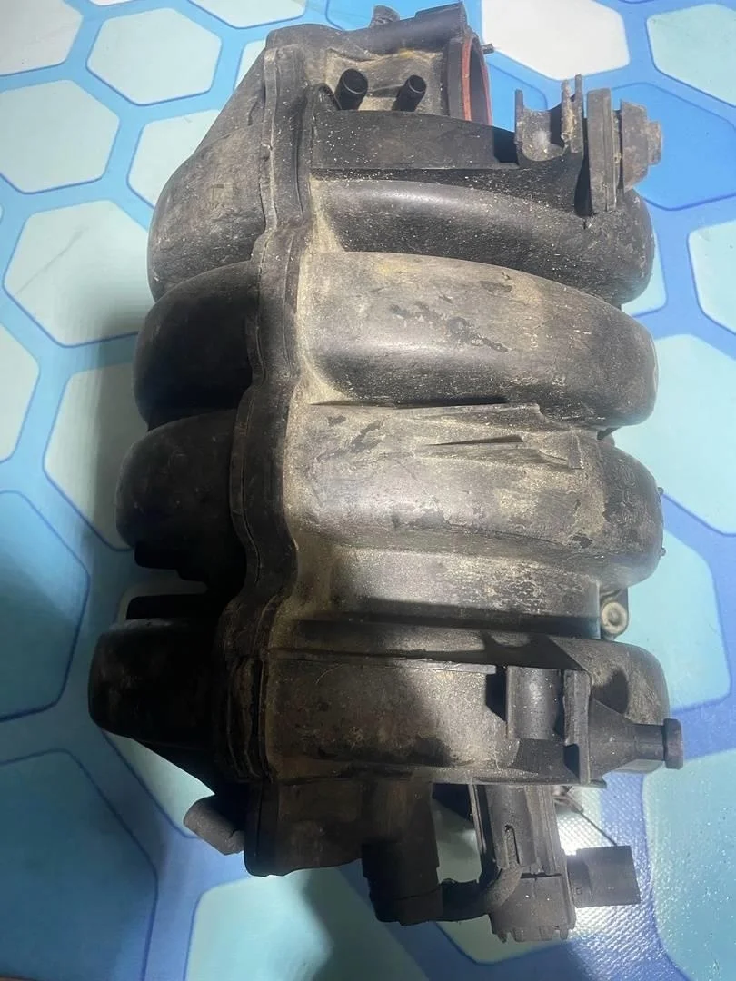 Коллектор впускной VW Golf 6 2009-2012