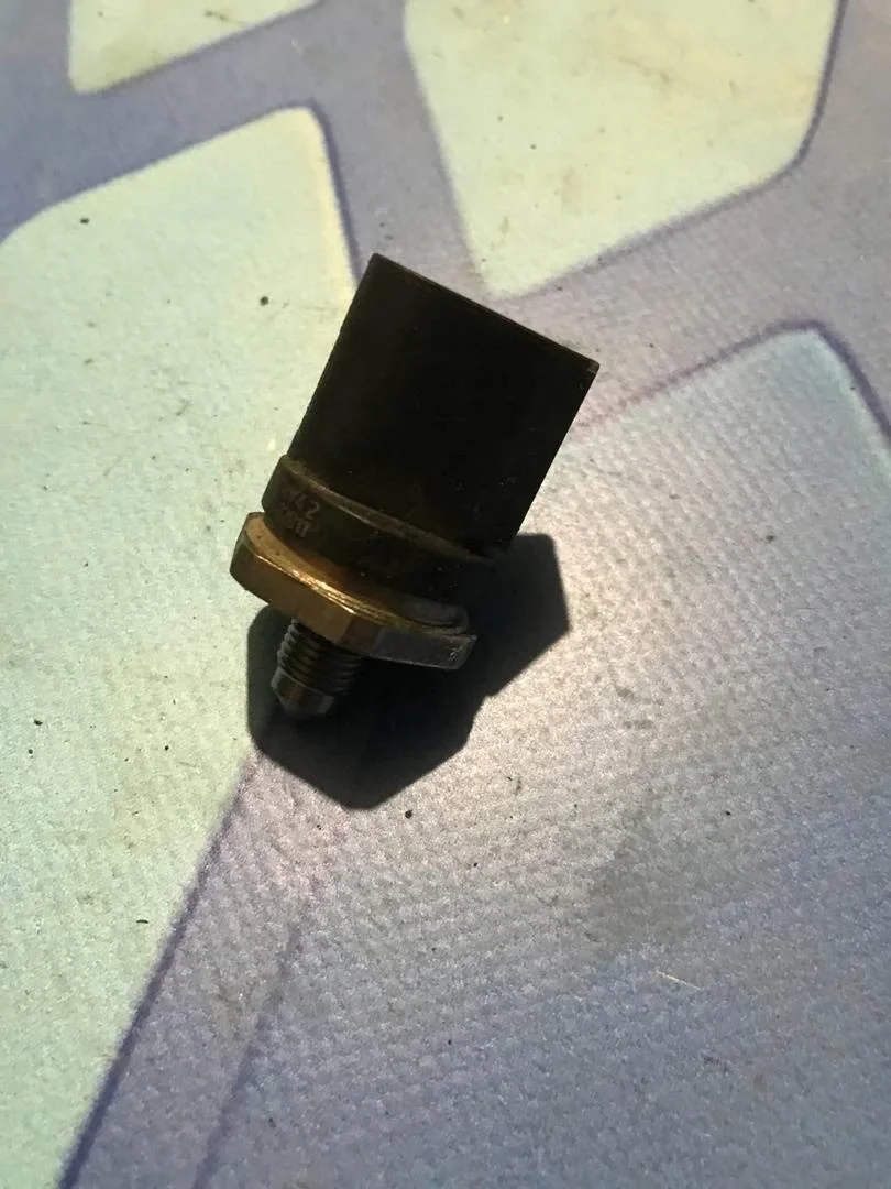 Датчик давления топлива VW Golf 7 2012-2017