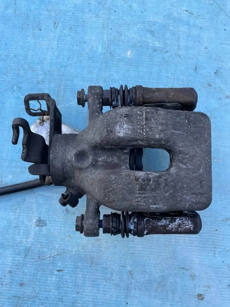 Суппорт задний левый MINI Countryman 2010-2016 R60