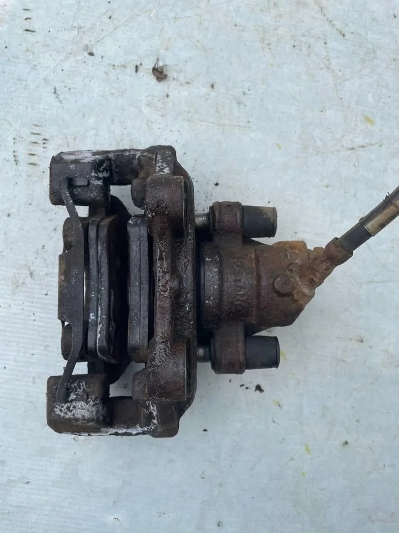 Суппорт задний левый Mercedes ML 2005-2011 W164