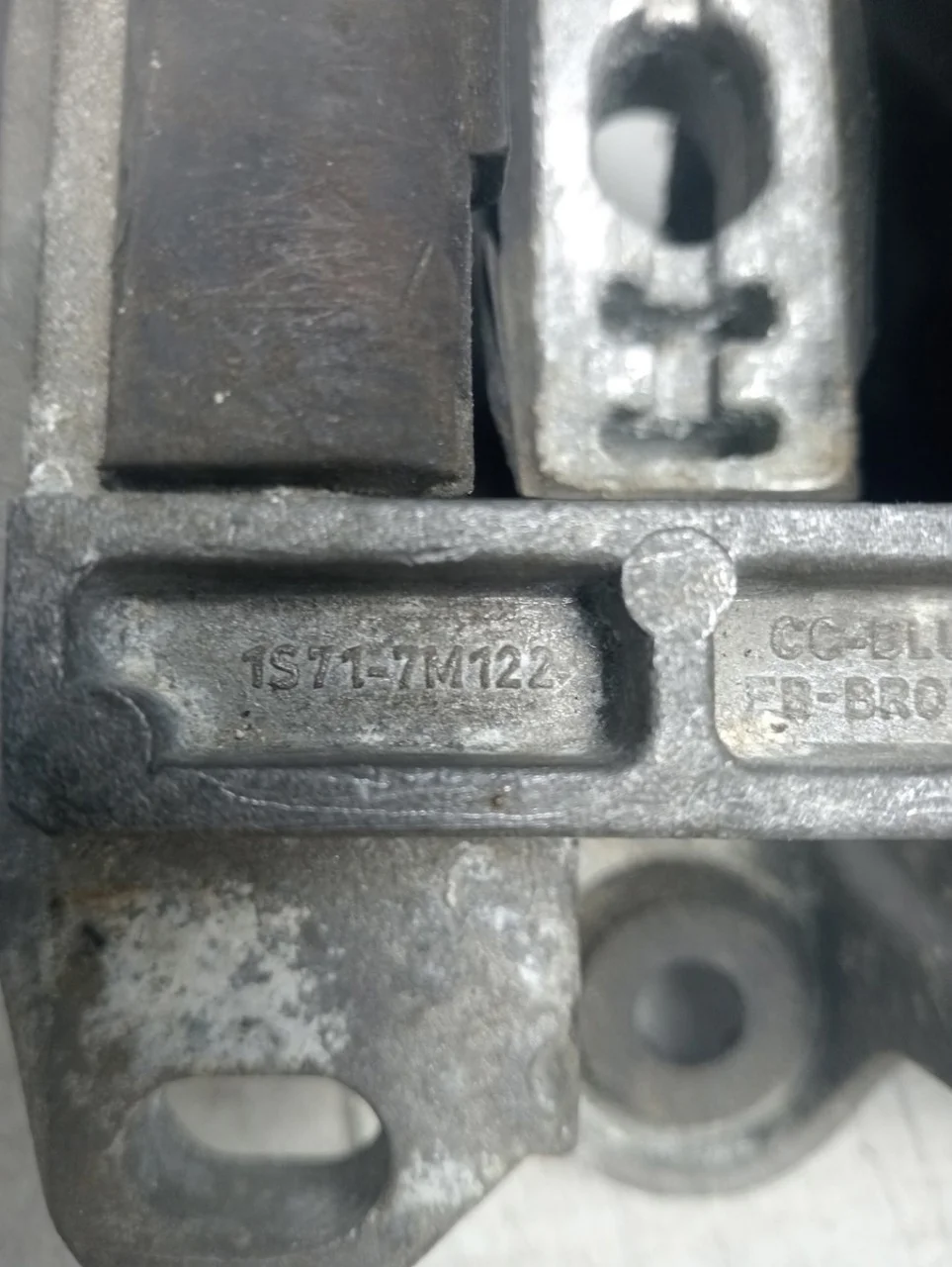 Опора кпп Ford Mondeo 3 2000-2007