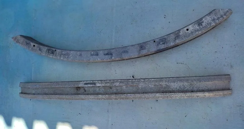 Усилитель бампера переднего VW Passat 1996-2000 B5