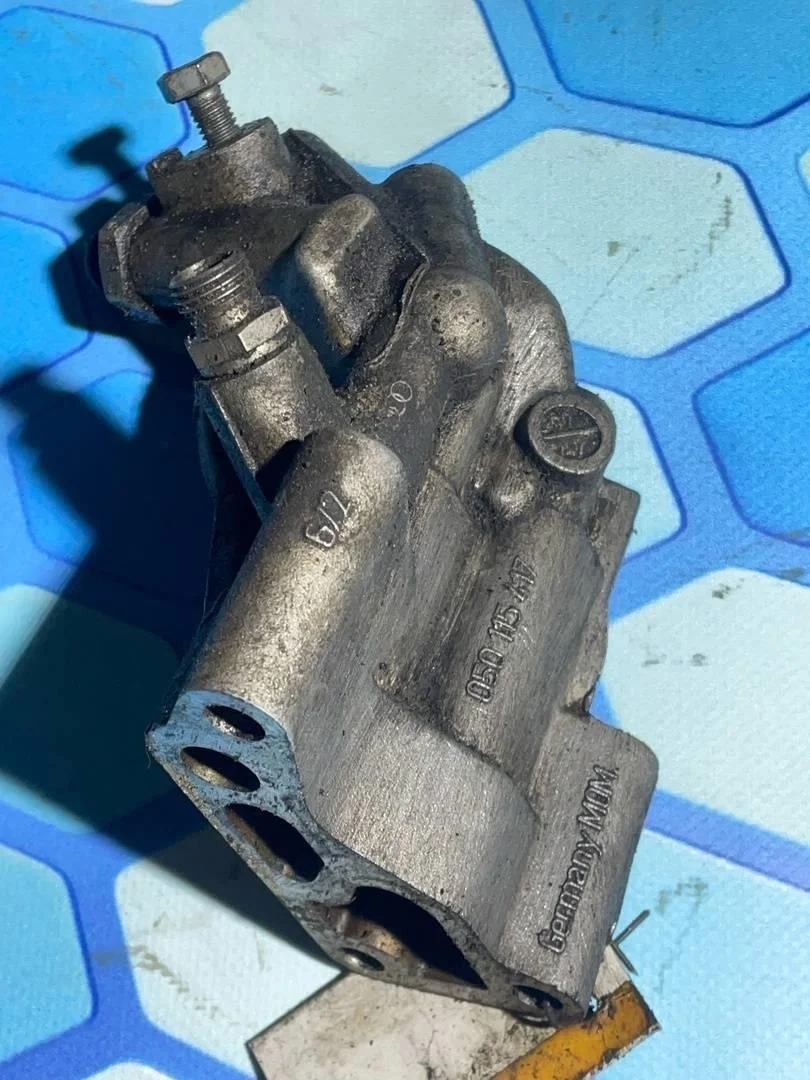 Корпус масляного фильтра VW Passat 1996-2000 B5