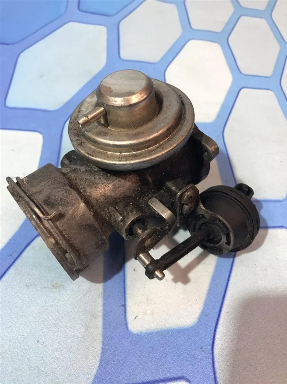 Клапан системы циркуляции ог VW Passat 2001-2005 B5+