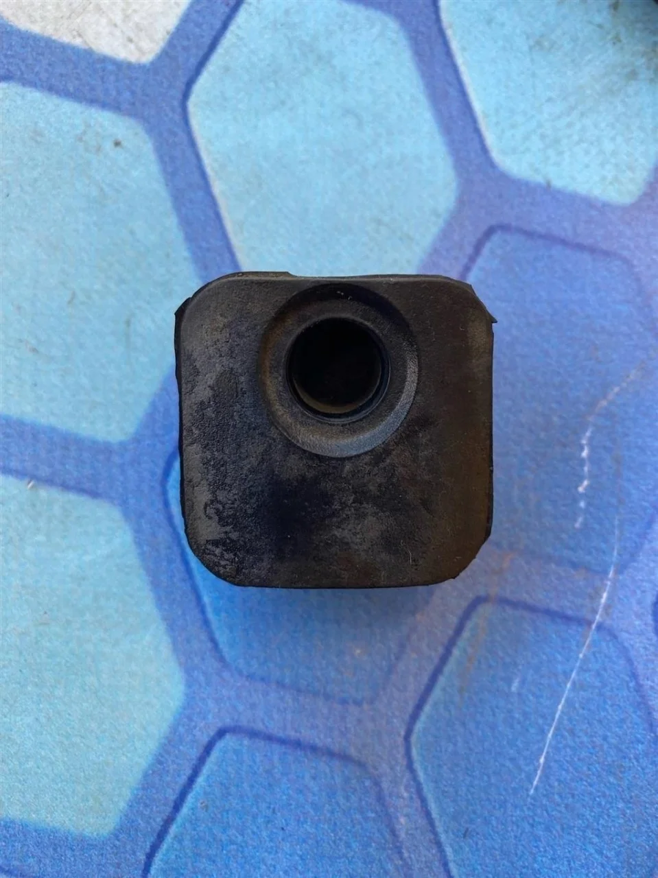 Подушка радиатора VW Passat 2001-2005 B5+