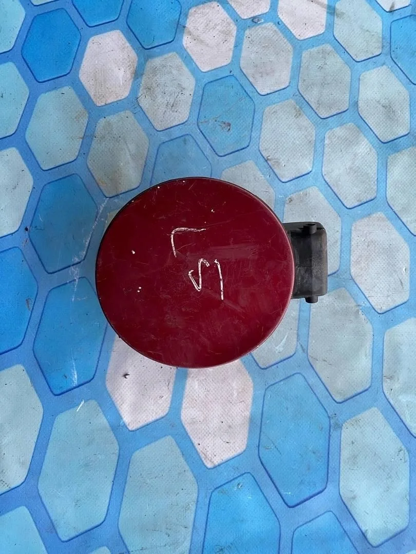 Лючок бензобака VW Passat 2001-2005 B5+