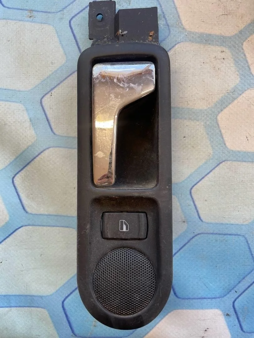 Ручка открывания двери внутренняя задняя левая VW Passat 2001-2005 B5+