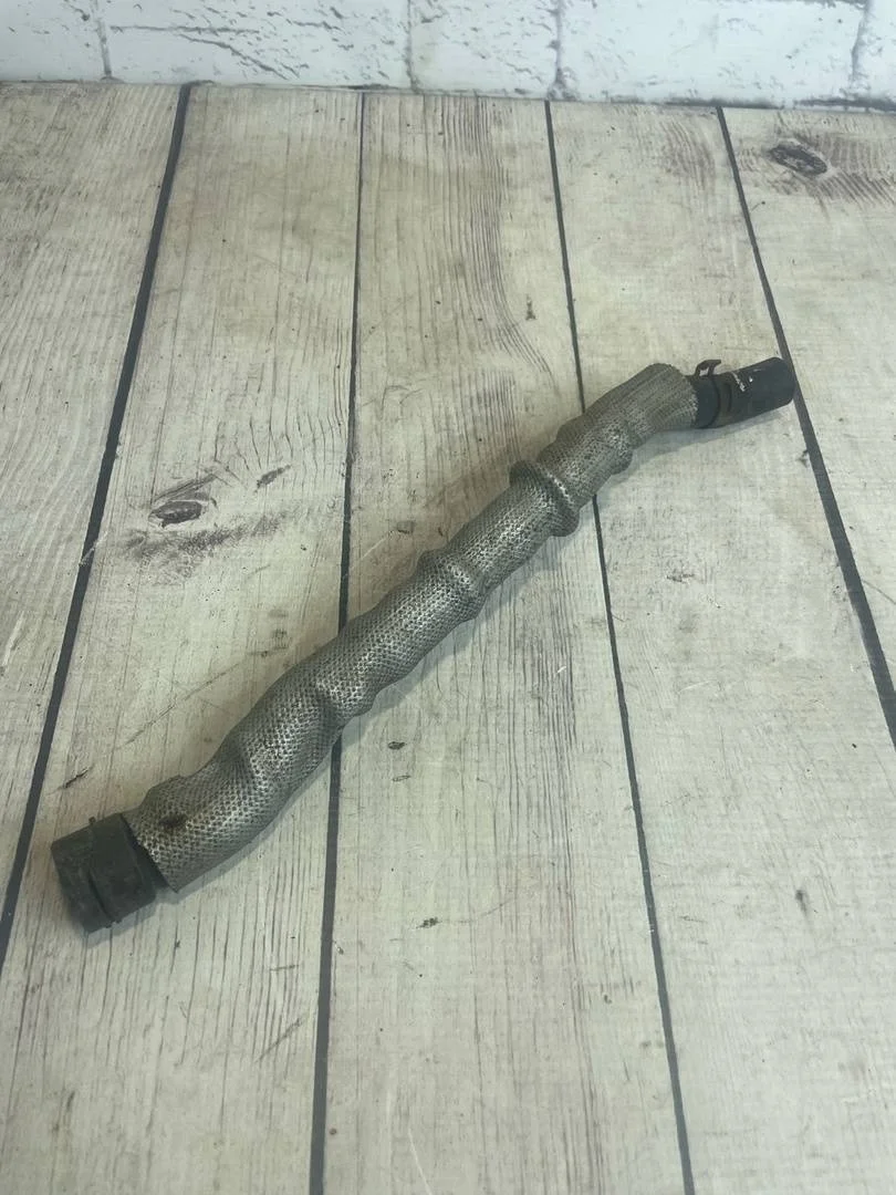 Патрубок флянец VW Passat 2001-2005 B5+