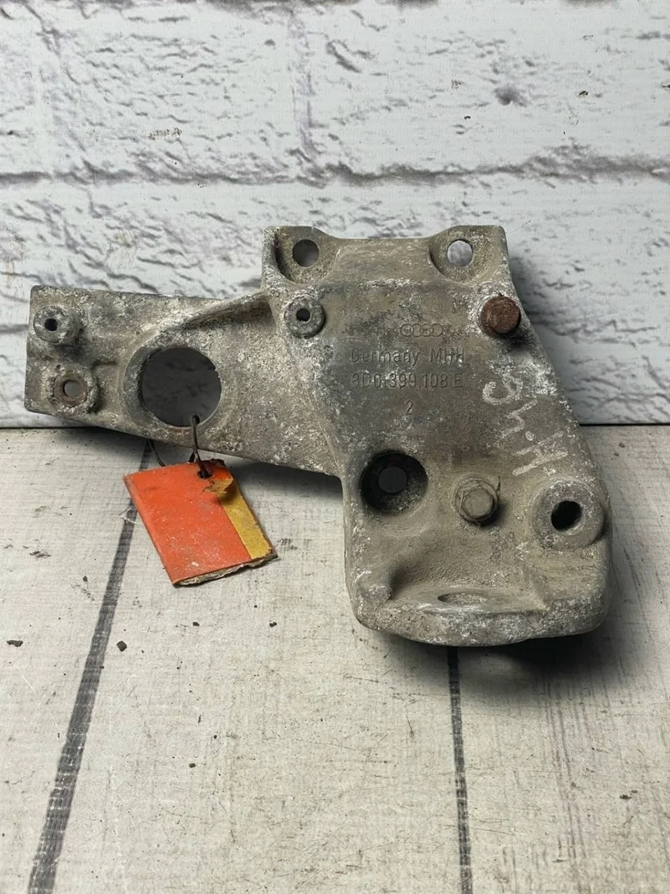 Кронштейн акпп правый VW Passat 2001-2005 B5+