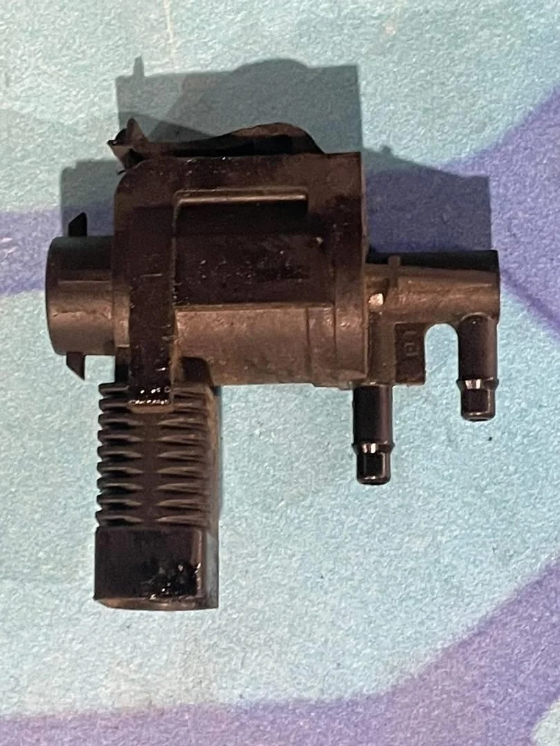 Клапан электромагнитный VW Passat 2005-2010 B6