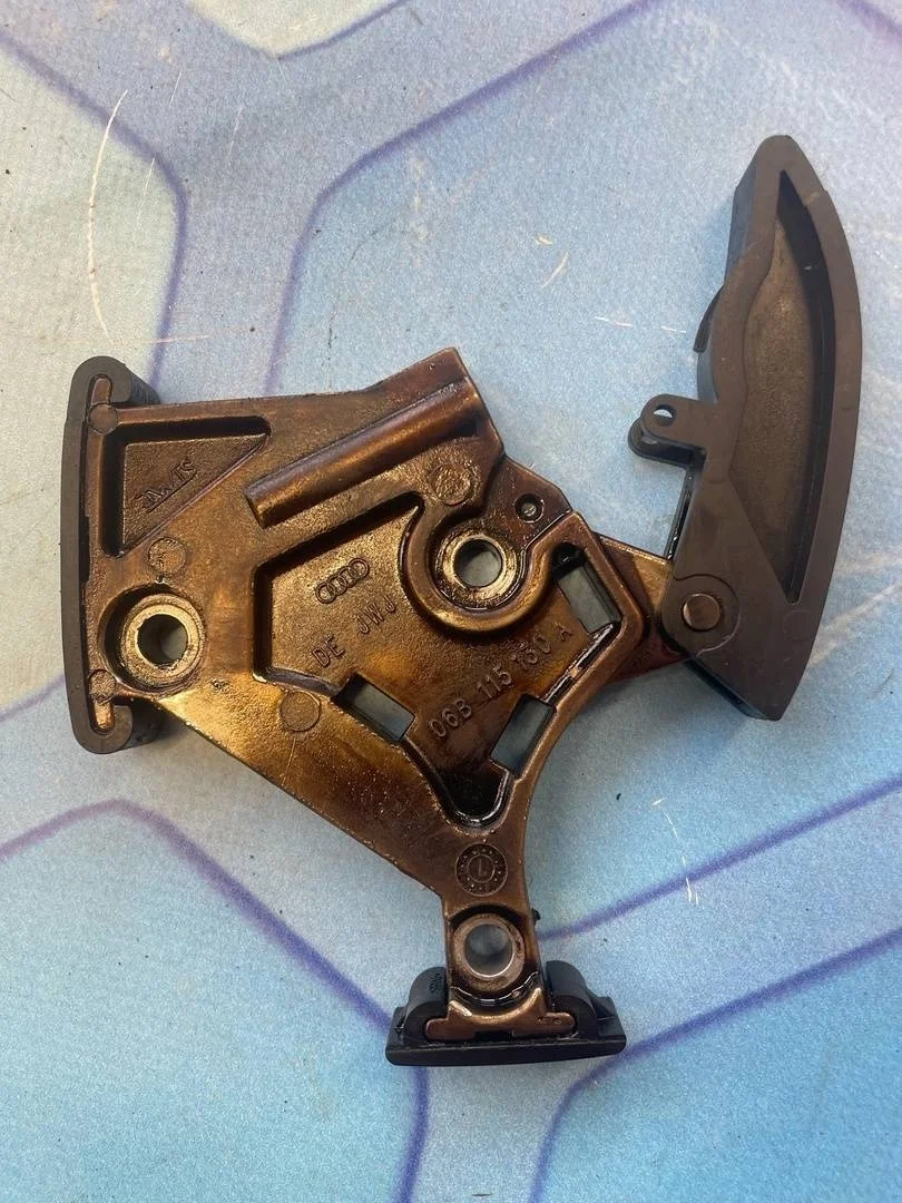 Натяжитель цепи масляного насоса VW Passat 2005-2010 B6