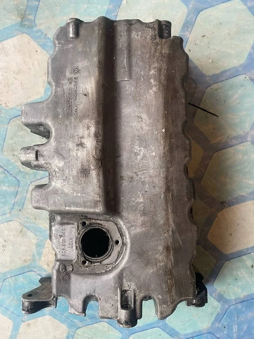 Поддон масляный двигателя VW Passat 2005-2010 B6
