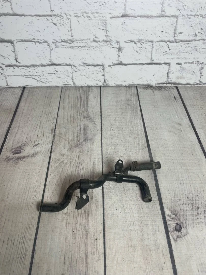 Трубка системы охлаждения двс VW Passat 2005-2010 B6