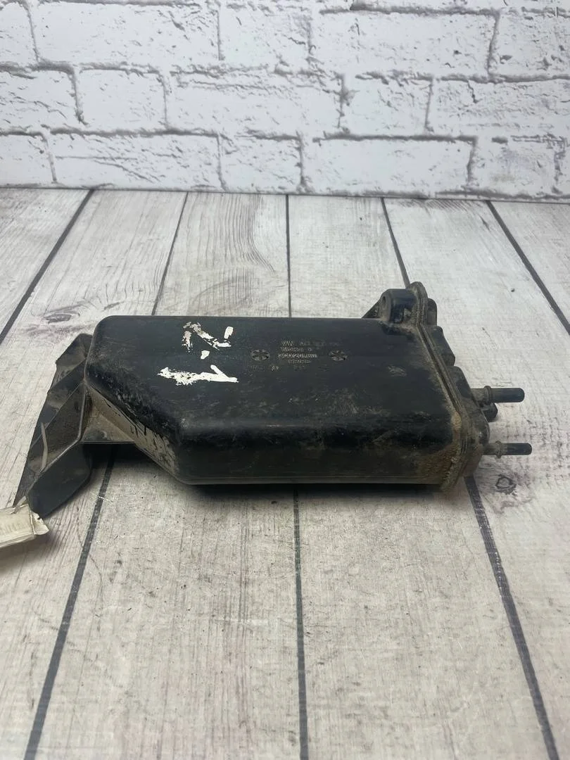 Адсорбер VW Passat 2005-2010 B6