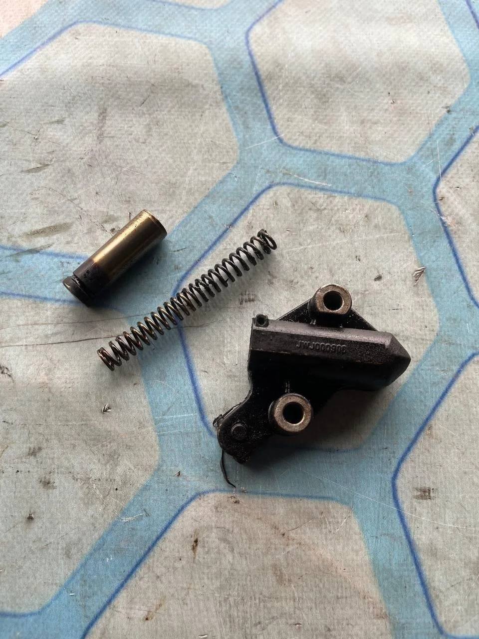 Натяжитель цепи распредвалов VW Passat 2010-2016 B7